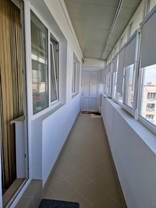 Charming Apartment With Private Terrace Bucureşti Ngoại thất bức ảnh