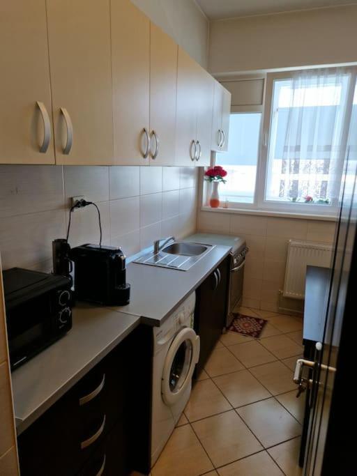 Charming Apartment With Private Terrace Bucureşti Ngoại thất bức ảnh